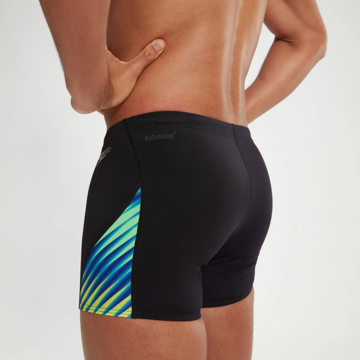 Men's Allover Digital V-Cut Aquashort Black/Blue